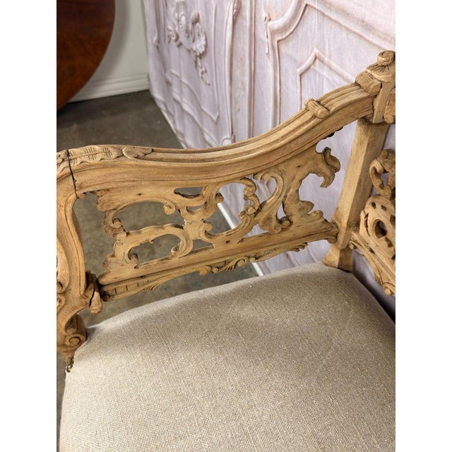 Wood Antique Venetian Rococo Pierced Bench Settee- Hand Carved Bleached Walnut For Sale - Image 7 of 17