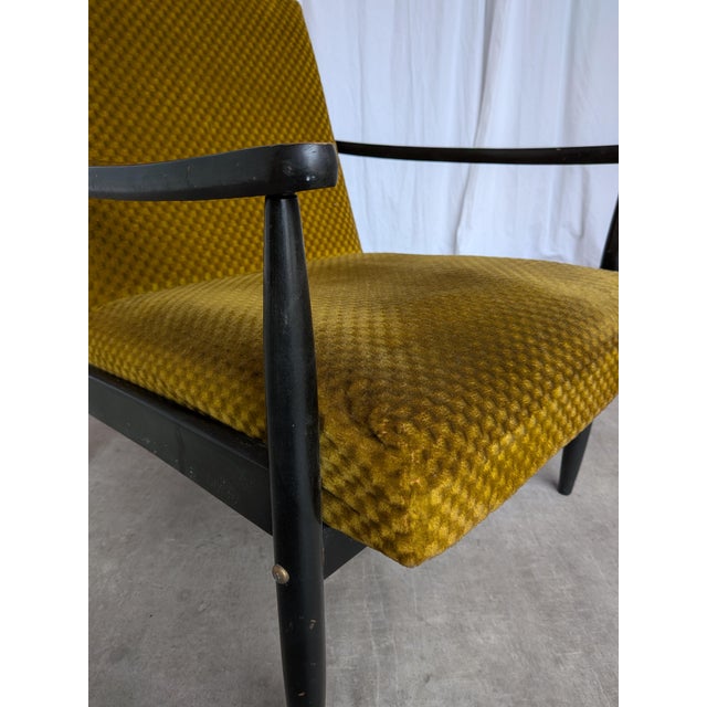 Mid-Century Modern Yellow Fabric Lounge Chair, 1970s For Sale - Image 16 of 18