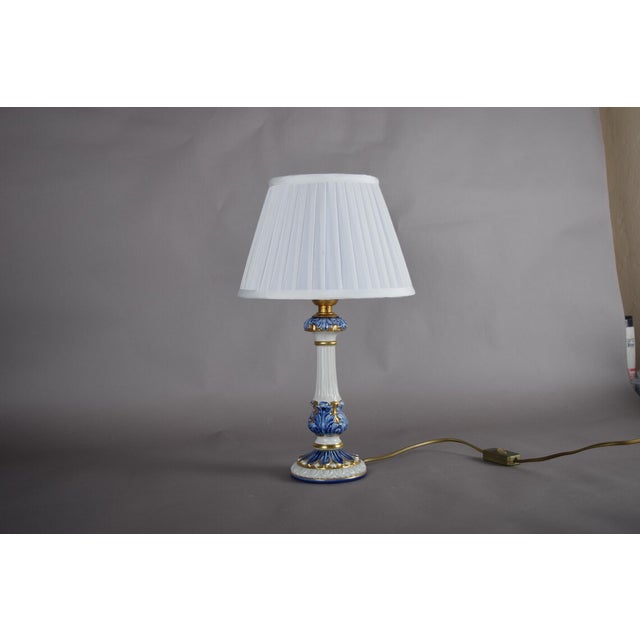 Blue & White Ceramic Table Lamp with Gilded Details, 1970s For Sale - Image 4 of 12