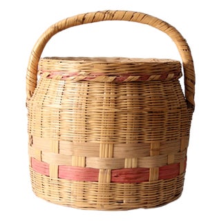 Vintage American Wicker Lidded Gathering Basket For Sale