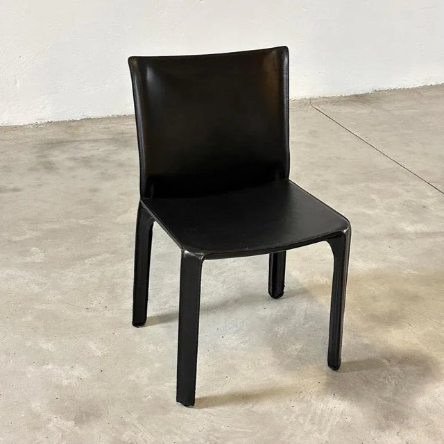 1970s Black Leather Cab 412 Chairs attributed to Mario Bellini for Cassina, 1970s, Set of 4 For Sale - Image 5 of 8