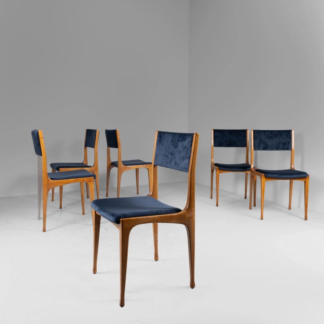 Model 693 Chairs in Wood and Blue Velvet by Carlo de Carli for Cassina, 1957, Set of 6 For Sale - Image 13 of 13
