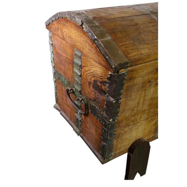 Rustic European Antique 17th C Spanish Colonial Rustic European Hope Chest Trunk For Sale - Image 3 of 3