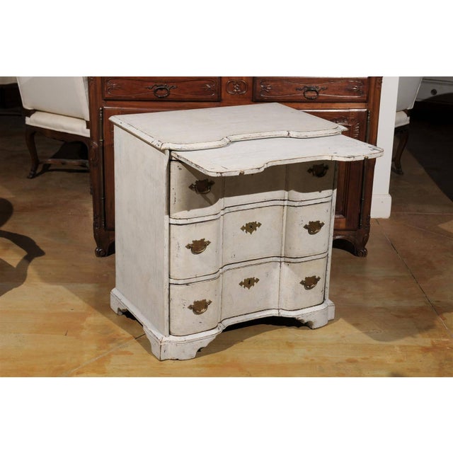 Danish Mid 18th Century Three-Drawer Painted Wood Commode with Serpentine Front For Sale In Atlanta - Image 6 of 11