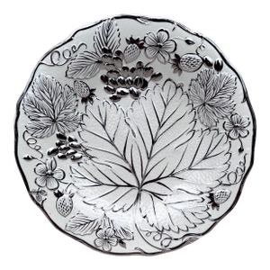 English Majolica Strawberry & Grapes Plate Wedgwood Circa 1930