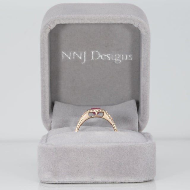 2020s 1.27Ct Gia Certified Pink Sapphire Ring With Natural Diamonds in Solid 14k Gold, Size 6.75 For Sale - Image 5 of 10