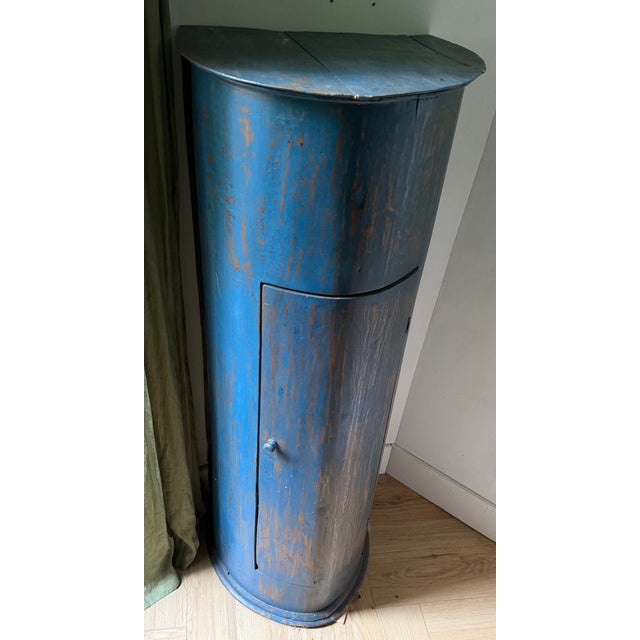 Antique Bow-Front Corner Cabinet in Blue Paint, 18th Century For Sale - Image 12 of 17