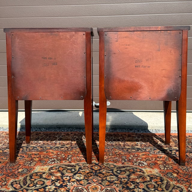 Vintage White Fine Furniture Federal Mahogany 1 Drawer Nightstands - A Pair For Sale - Image 12 of 18
