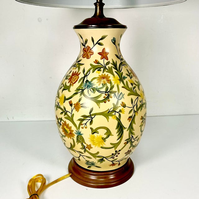 1980s Boho Chic Rustic European Italian Tuscany Style Ceramic Handpainted Flora Table Lamp With New Shade For Sale - Image 15 of 18