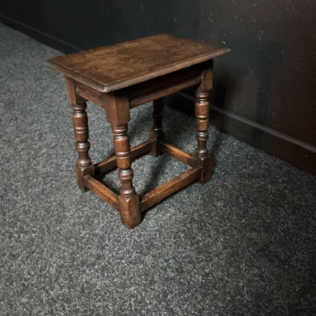 Victorian Oak Joint Stool, 1890, in Good conditions. Designed before 1890