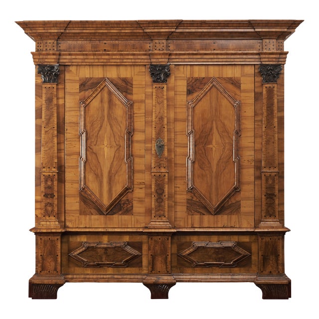 Hallway Cabinet in Walnut and Nut Rootwood, 1780s For Sale