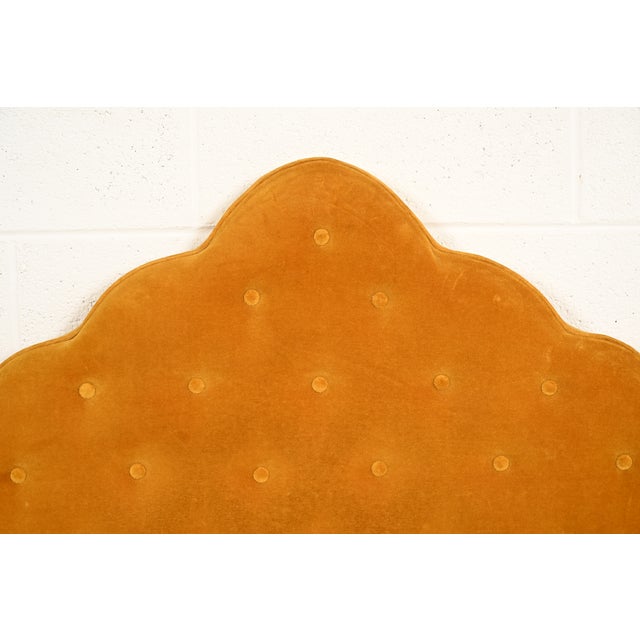 Grosfeld House Style Mid-Century Hollywood Regency Tufted Velvet Upholstered Twin Headboard, Circa 1960s For Sale In South Bend - Image 6 of 12