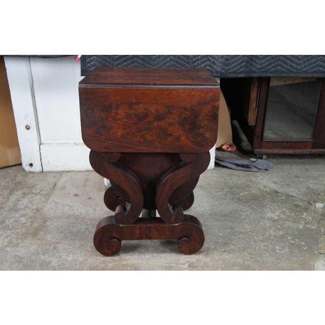 Early 19th Century Antique American Empire Crotch Mahogany Drop Leaf Sewing Work Side Table Cabinet For Sale - Image 5 of 14