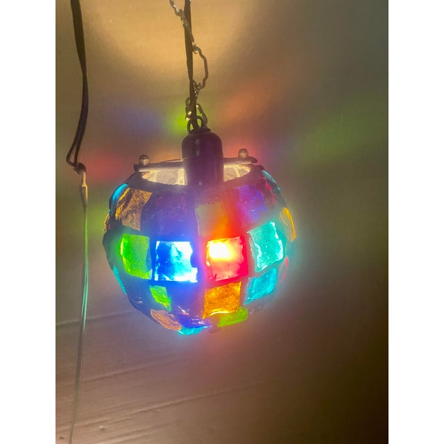 Peter Marsh Brutalist Hanging Colored Glass Chunk Fragment Globe Pendant Light For Sale - Image 4 of 12