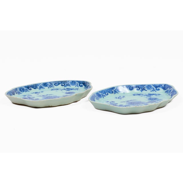 Pair Chinese Export Blue and White Qianlong Leaf-Shaped Dishes For Sale - Image 4 of 6