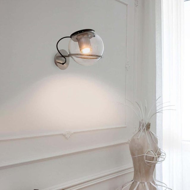 The Globe Wall Lamp in Transparent Blown Glass by Joe Colombo for Oluce For Sale - Image 6 of 8