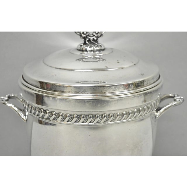 Mid 20th Century Vintage Sheffield Victorian Silver Plated Glass Lined Bar Ice Bucket W/ Lid For Sale - Image 5 of 15