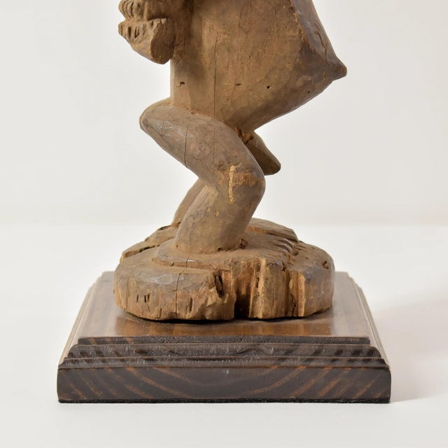 Brown Early 20th Century Songye Nkishi Power Fetish Figure For Sale - Image 8 of 9