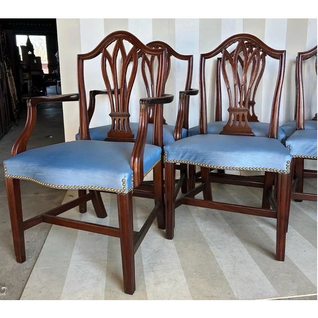 Traditional Great Set of 6 19th Century Federal Style Shield Back Mahogany Dining Chairs For Sale - Image 3 of 8