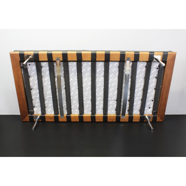 Early 21st Century Daybed in Black Leather by Ludwig Mies van der Rohe for Knoll International, 2010s For Sale - Image 5 of 9