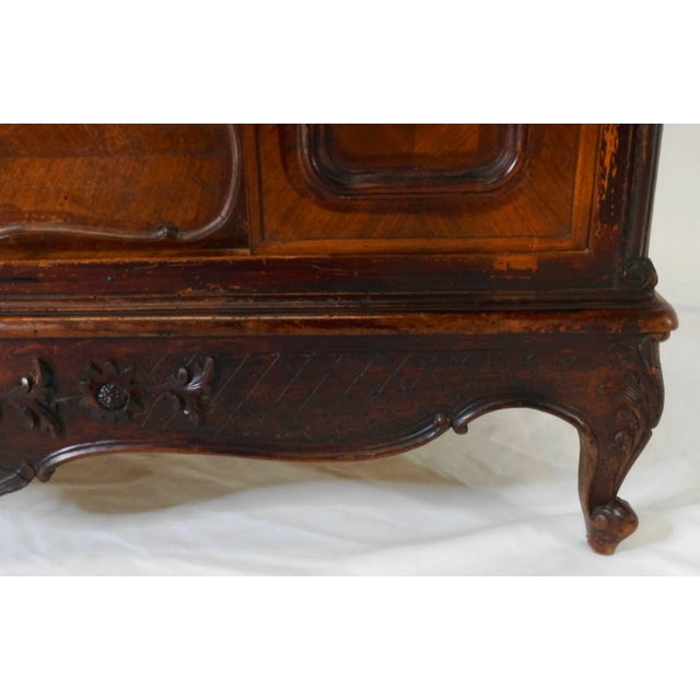 19th Century French Linen Press Black Granite Top For Sale - Image 4 of 10