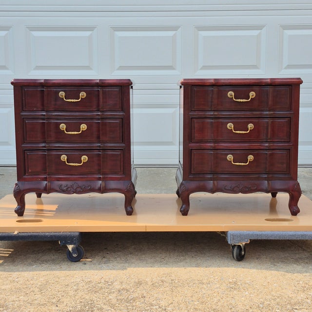 French Provincial Vintage Petite Mahogany French Provincial Night Stands End Tables, a Pair For Sale - Image 3 of 14
