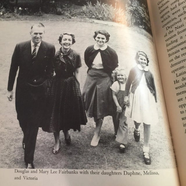 Knight Errant Douglas Fairbanks, Jr. Bio 1955 For Sale In New York - Image 6 of 9