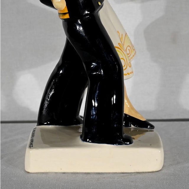 Bigouden Dancer Couple by R. Micheau-Vernez for Henriot Quimper, Mid-20th Century For Sale - Image 14 of 18
