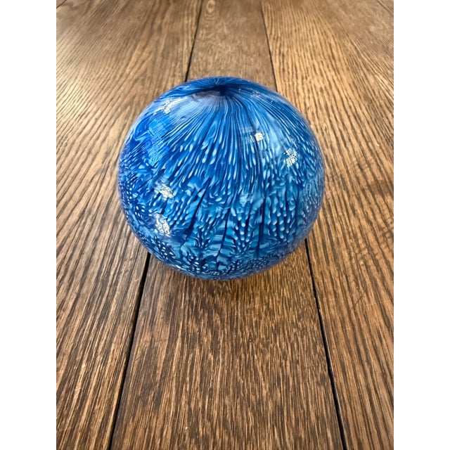 Mid-Century Modern 1960s Vintage Ludovico Diaz De Santillana Venini Ball Sphere Blue For Sale - Image 3 of 9