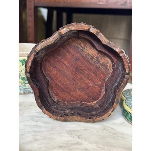 19th Century Porcelain Republic Era Kangxi Style Famille Verde Biscuit Box For Sale - Image 10 of 11