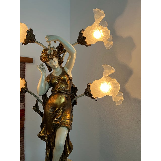 Vintage Spelter Female Figure Lamp With 4 Glass Ruffled Shades For Sale - Image 9 of 11