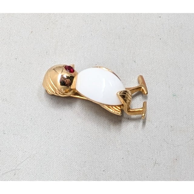 Napier Vintage 1960s Signed Napier Small Goldtone White Cabochon Chick Brooch For Sale - Image 4 of 6