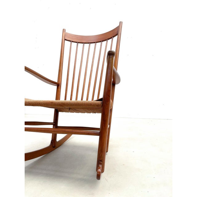 Mid-Century Modern Scandinavian Model J16 Rocking Chair attributed to Hans Wegner, 1960s For Sale - Image 9 of 10