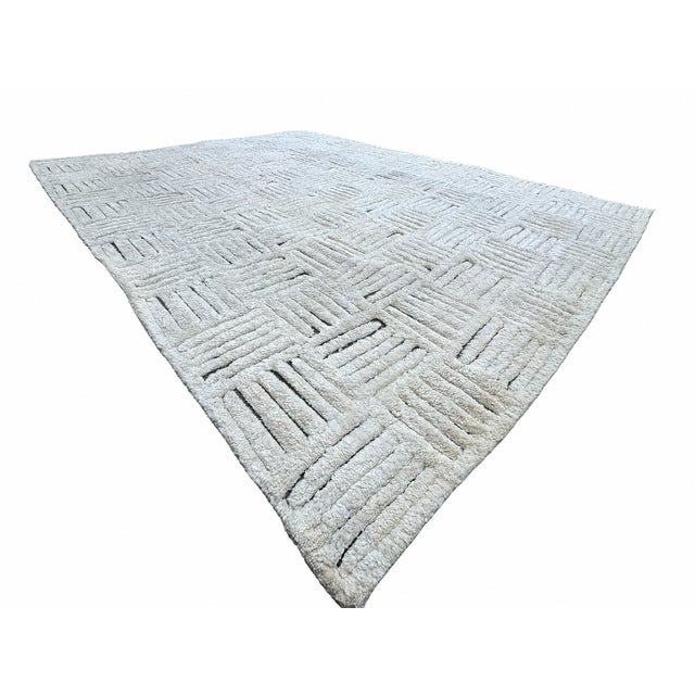 Rh Basanti Rug – 9' × 12' Marled Ivory/Charcoal | Hand-Knotted Wool Blend | Contemporary Himalayan-Inspired Design For Sale - Image 14 of 18