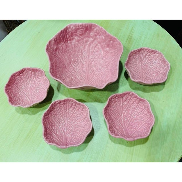 This is one for the collectors, a rare set of pink lettuceware/cabbage ware. Actually perfect vintage pieces, great to...