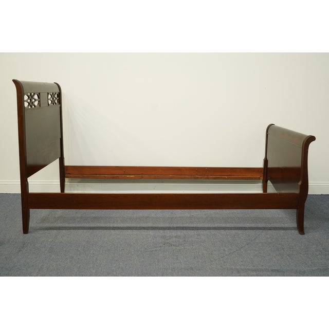 Huntley Furniture Mahogany Traditional Duncan Phyfe Style Twin Size Bed