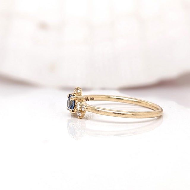 Metal Cute Sapphire Ring W Earth Mined Diamonds in Solid 14k Yellow Gold | Round 4mm, Size 6.75 For Sale - Image 7 of 11