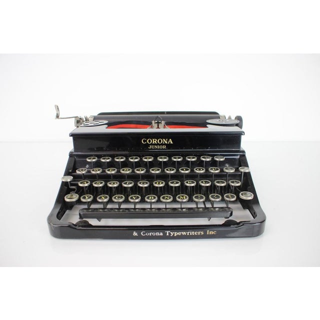 Corona Junior Portable Typewriter, U.S.A. 1395 For Sale - Image 3 of 12