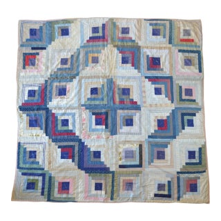 Early Log Cabin Quilt With a "Barn Raising" Layout - For Sale