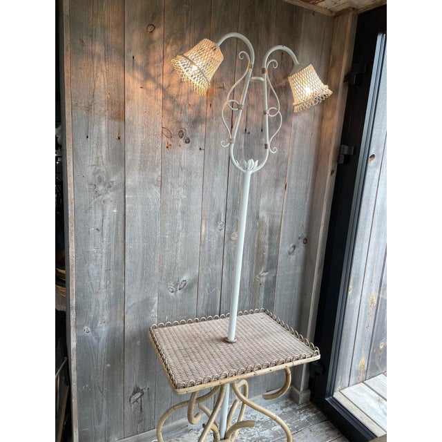 Wicker & Bamboo Table, in Very Good conditions. Designed 1950 to 1959