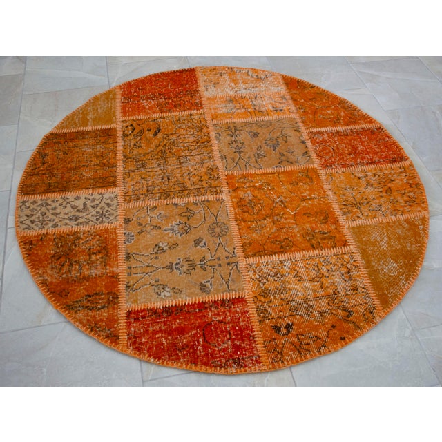 Textile The Orange Way Turkish Round Rug Hand Knotted Handstitched Living Room Entry Decor - 5' Diameter For Sale - Image 7 of 11