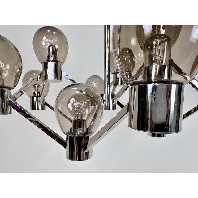 Large Italian Chromed 3d-Grid-Structure Chandelier with 12 Smoked Glass Domes, 1960s For Sale - Image 4 of 14
