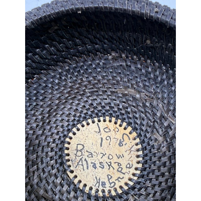 1978 Inuit Joe Sikvayugak Baleen and Carved Bone Basket For Sale In Palm Springs - Image 6 of 18