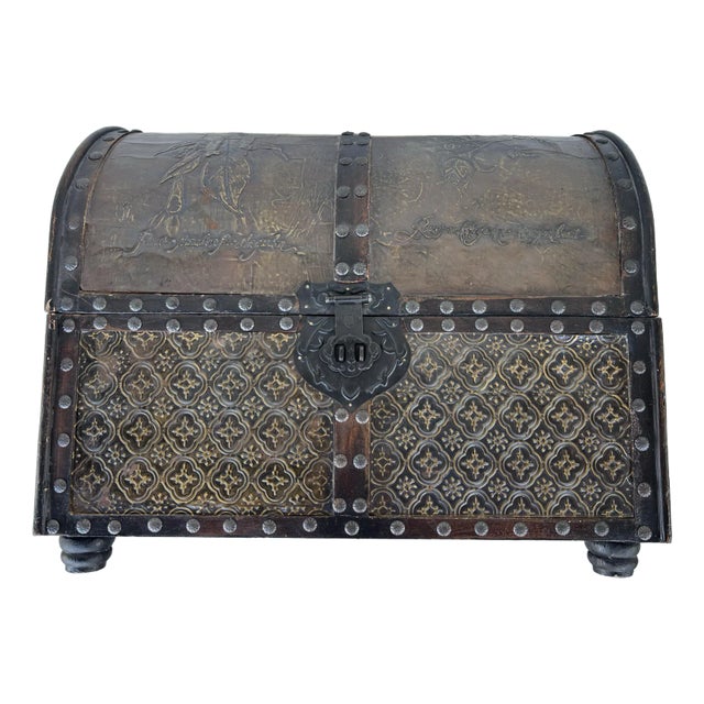 Mid 20th Century Vintage Decorative Wood Dome Treasure Chest Box For Sale
