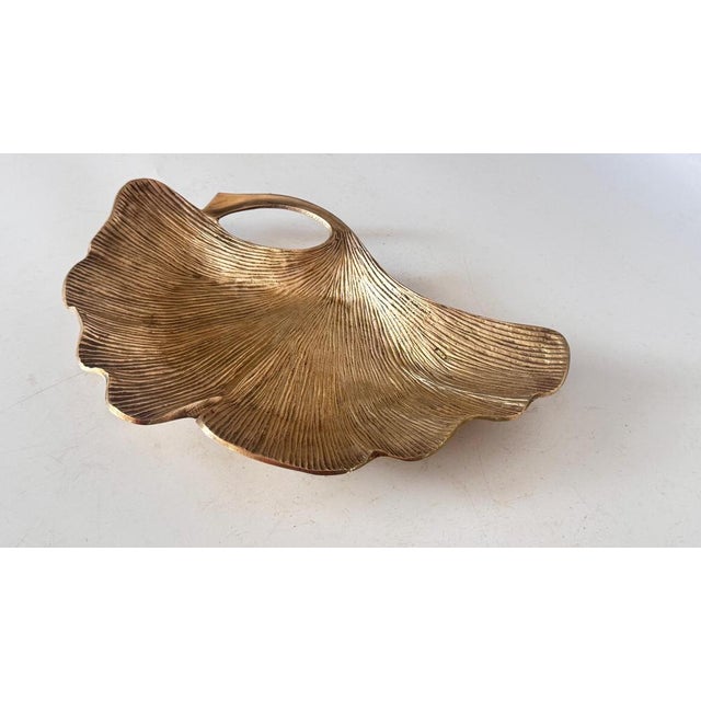 Art Nouveau Sculptural Ginkgo Leaf Catchall in Polished Brass, 1970s For Sale - Image 6 of 14