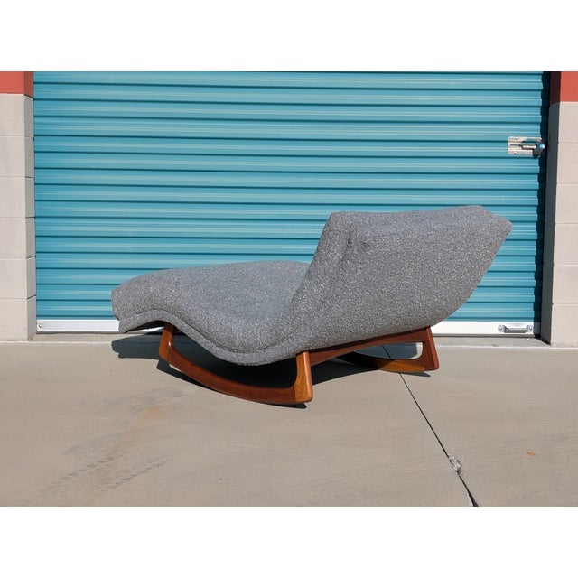 Mid Century Modern Walnut Wave Chaise Lounge Chair Attributed to Adrian Pearsall for Craft Associates, C1960s For Sale - Image 9 of 15