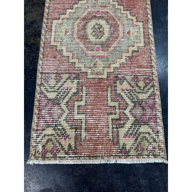 Contemporary Turkish Yastik Rug 1'5" x 2'11" For Sale - Image 3 of 6