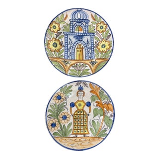 Pair of Mid Twentieth Century Spanish Manises Hand Painted Wall Chargers With Blue and Yellow Coloring For Sale