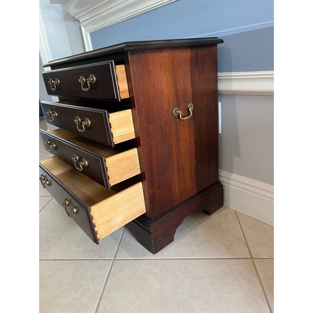 Vintage Georgian style Cherry Wood Bedside Chest or Nightstand w/ Brass Pulls. Bachelor Chest of Drawers with 4 Drawers ....