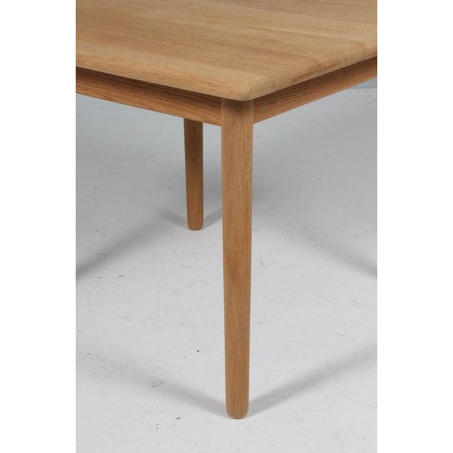 Model GE15 Coffee Table in Oak attributed to Hans J. Wegner for Getama, 2000s For Sale - Image 3 of 6